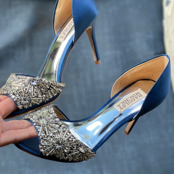 Brand new! Badgley Mischka cobalt blue and beaded heels sz 36 - Picture 3 of 6
